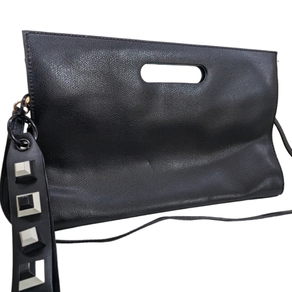 $90 Michael Kors Black Tilda XL Clutch with Removable Strap - Picture 1 of 6